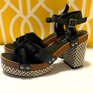 Women’s size 8 Kelsi Dagger Black & White platform